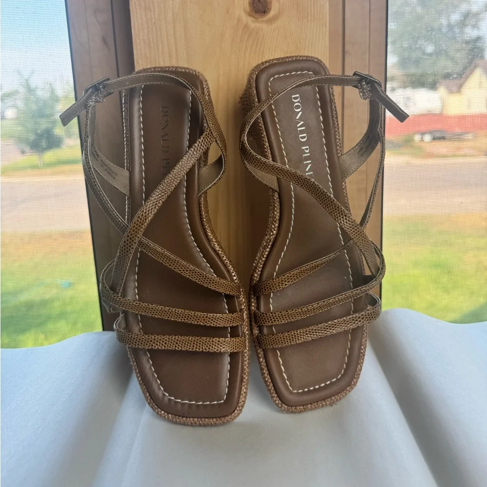 Donald Pilner Slip on Strappy Espadrilles.